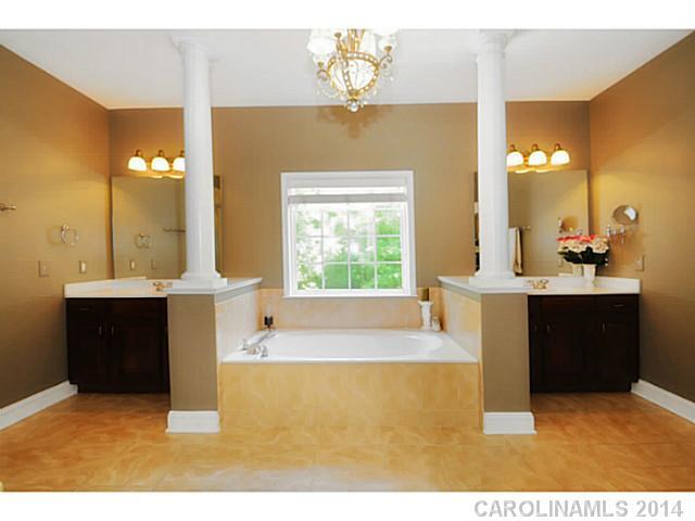 1329 Waynewood Drive Waxhaw NC 28173