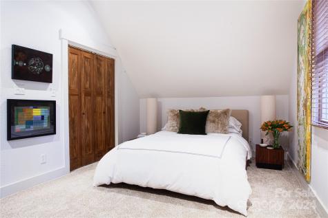 21 Chaucer Road Black Mountain NC 28711