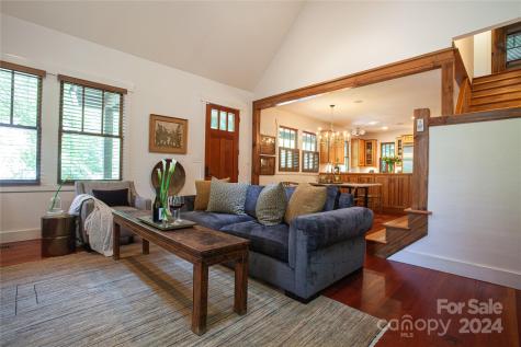 21 Chaucer Road Black Mountain NC 28711