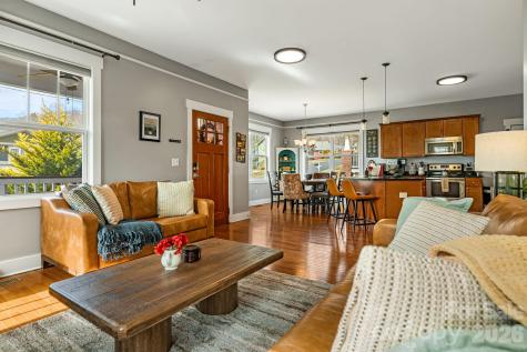 17 Byrdcliffe Lane Asheville NC 28805