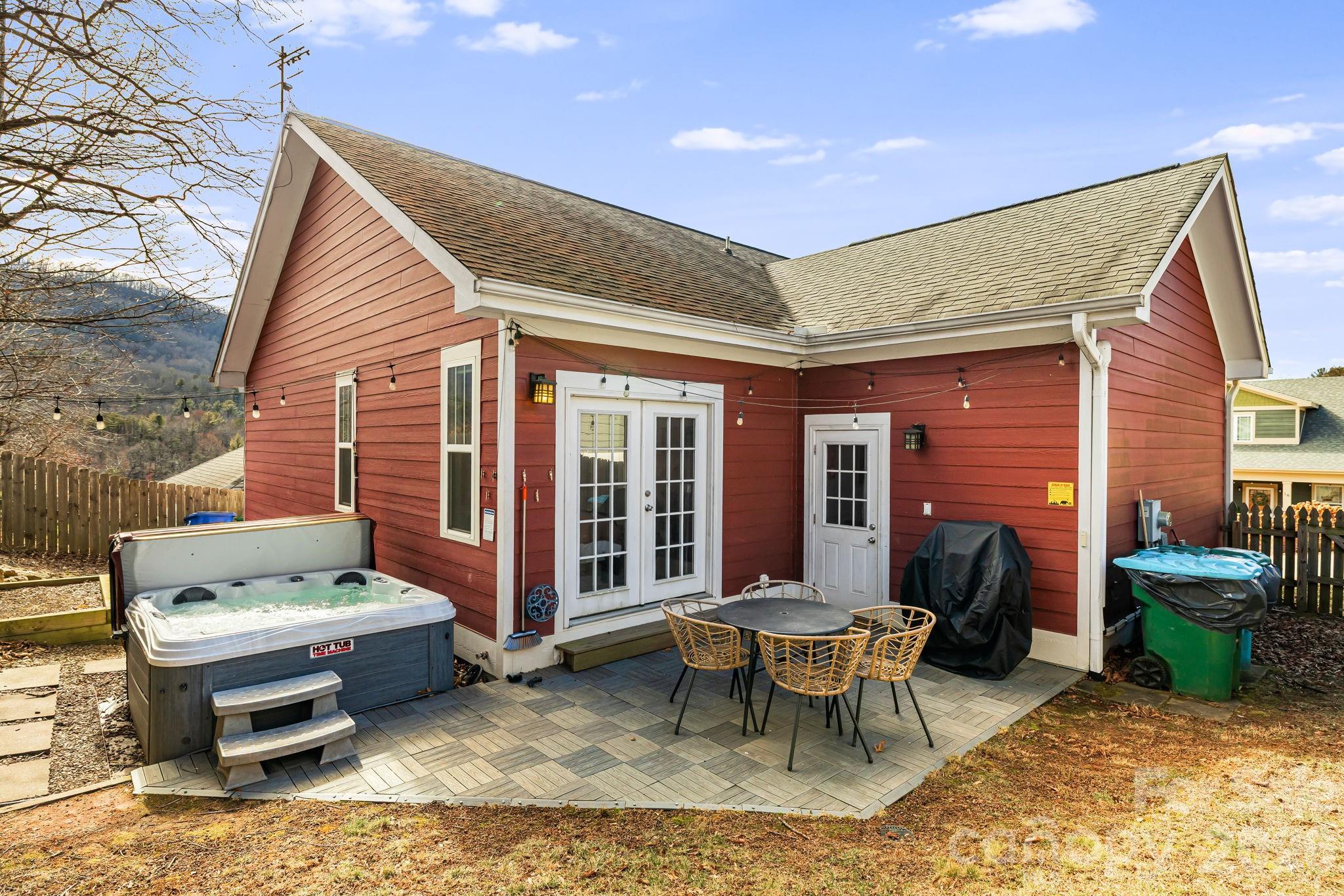 17 Byrdcliffe Lane Asheville NC 28805