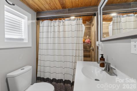 2076 Connelly Springs Road Lenoir NC 28645