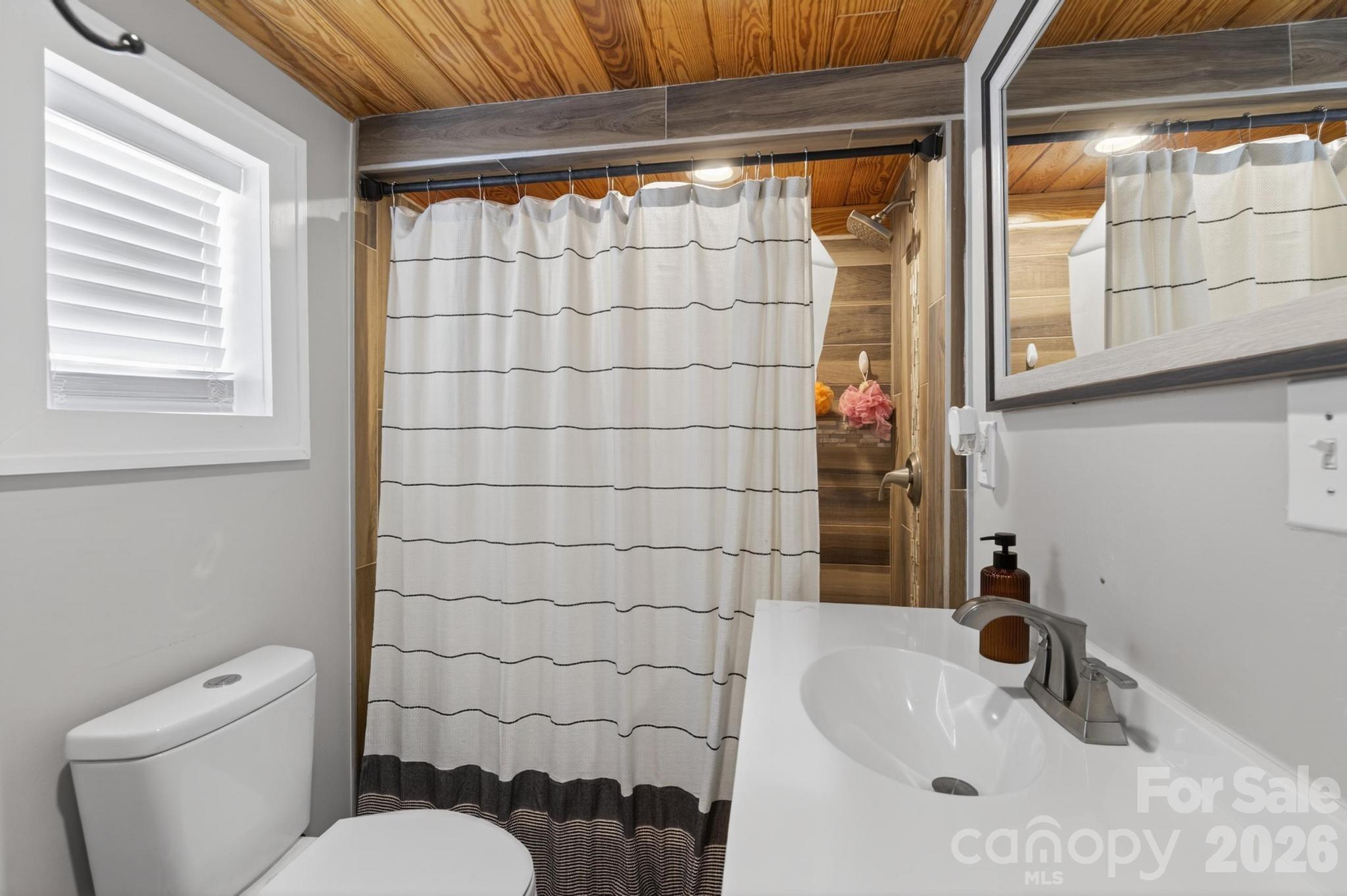 2076 Connelly Springs Road Lenoir NC 28645