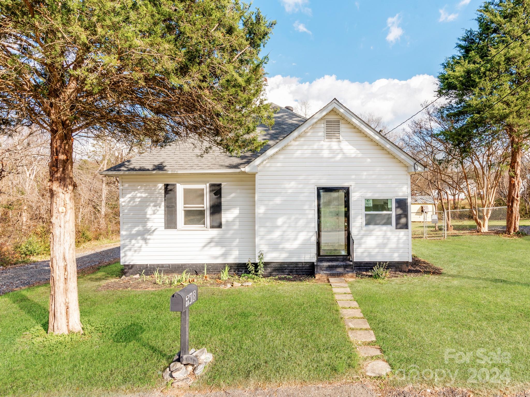 718 Grover Street Gastonia NC 28054