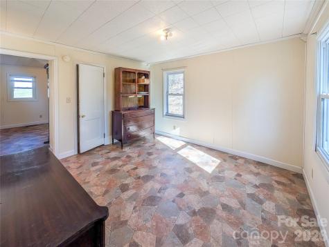 97 Tom Sparks Road Spruce Pine NC 28777