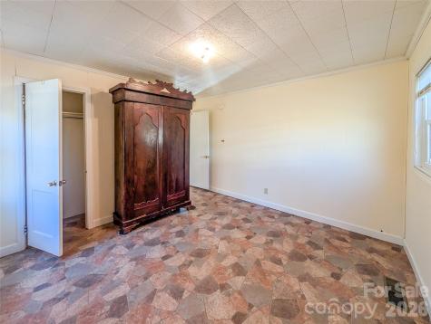 97 Tom Sparks Road Spruce Pine NC 28777