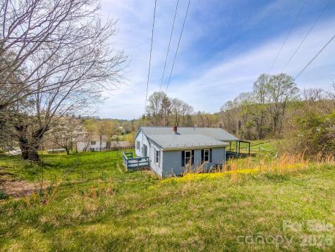 97 Tom Sparks Road Spruce Pine NC 28777
