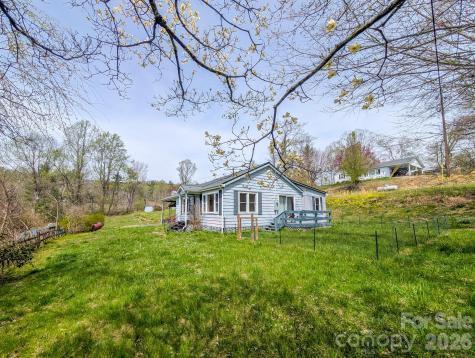 97 Tom Sparks Road Spruce Pine NC 28777