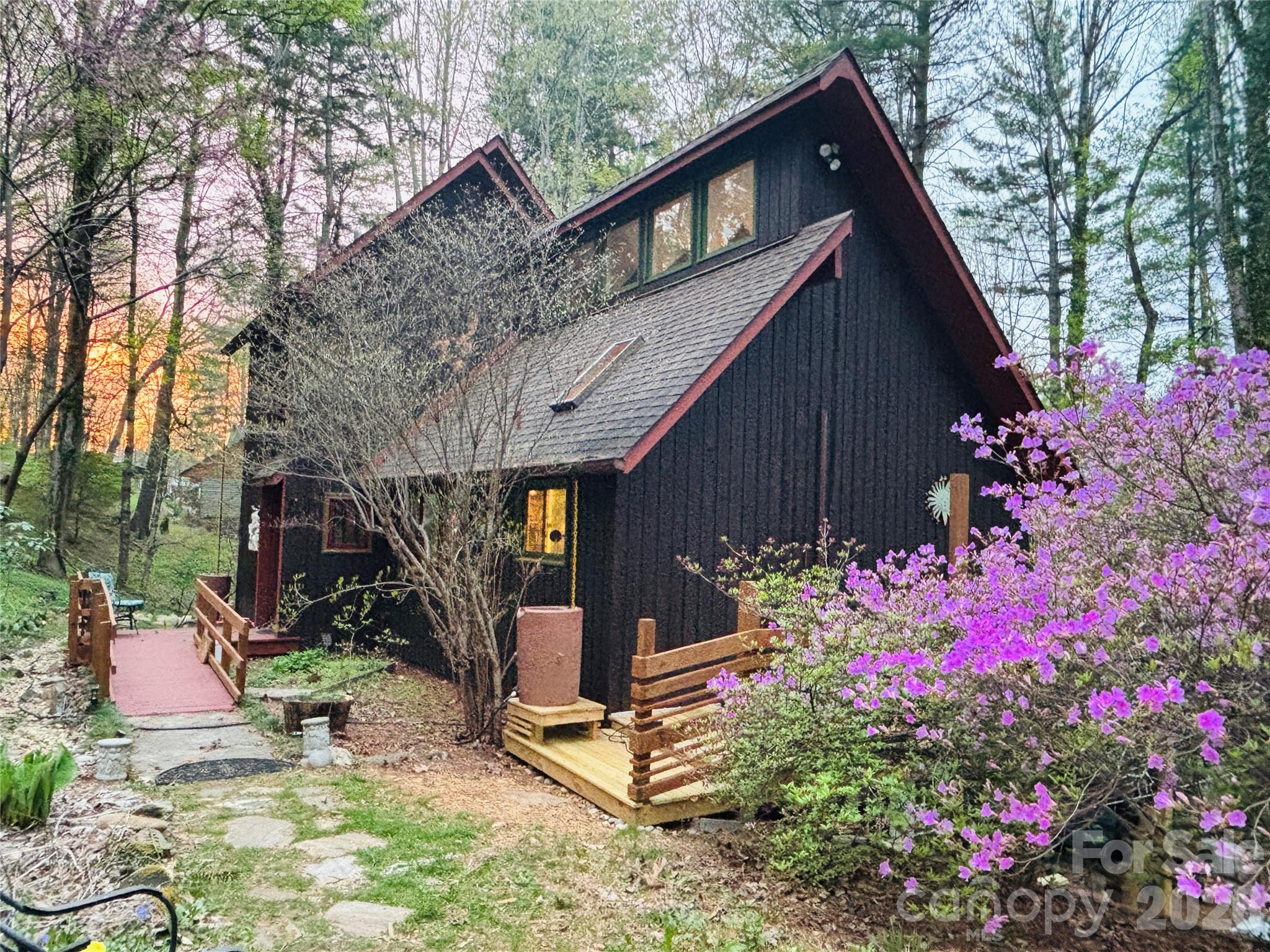 278 Mount View Drive Burnsville NC 28714