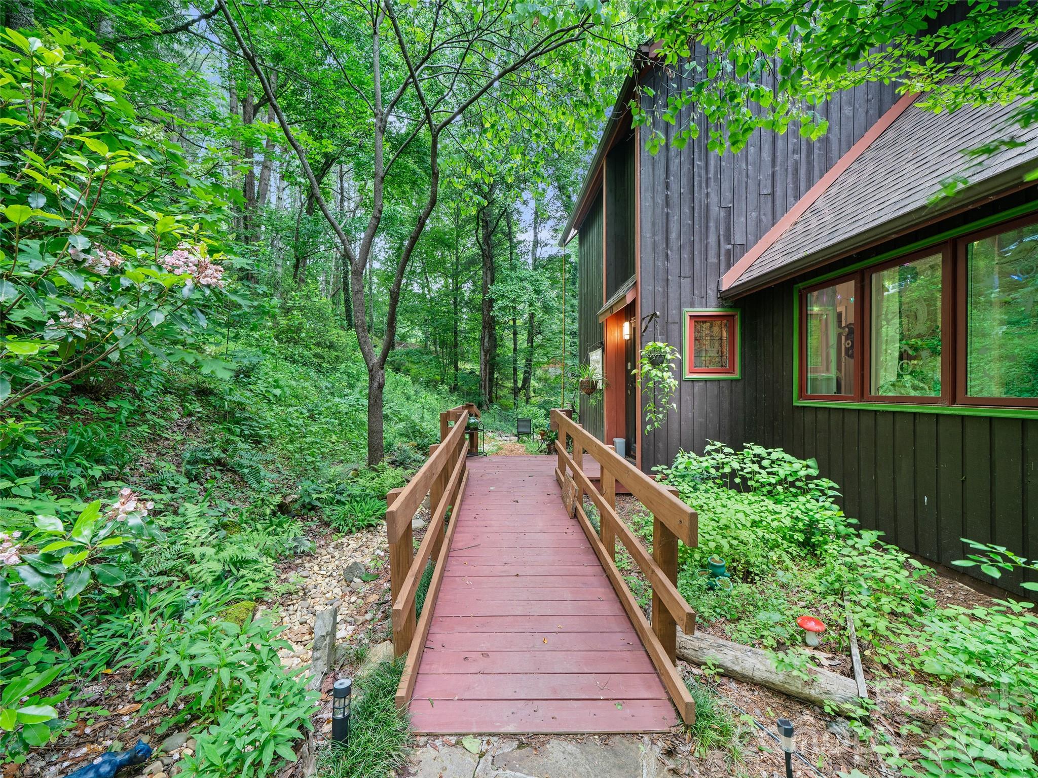 278 Mount View Drive Burnsville NC 28714