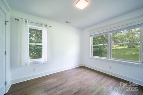 21 Bryant Street Asheville NC 28806