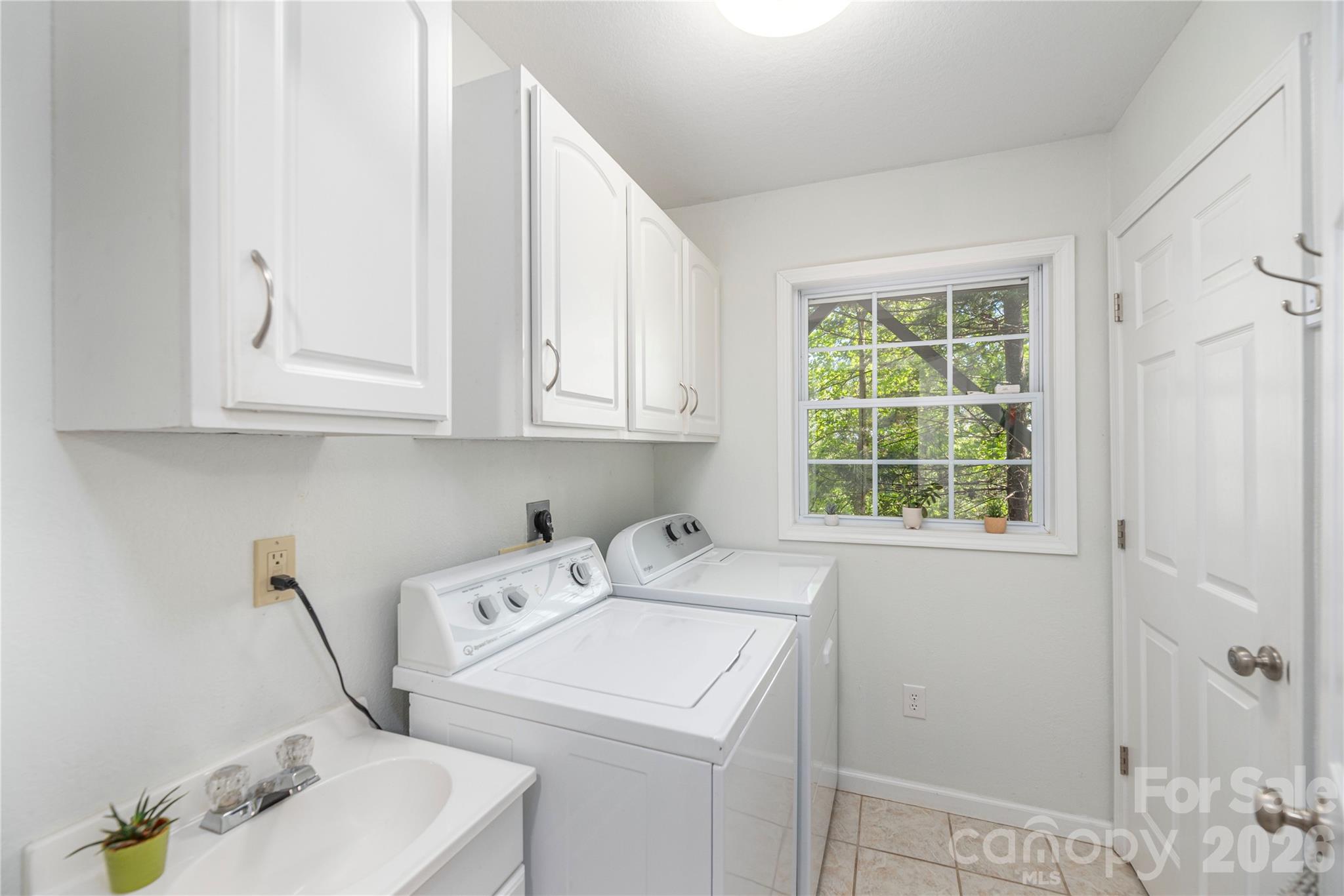 196 Rockhold Drive Asheville NC 28804