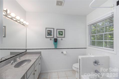 196 Rockhold Drive Asheville NC 28804