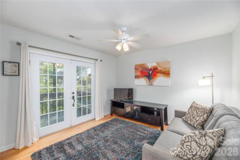 196 Rockhold Drive Asheville NC 28804