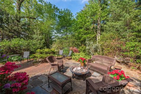 196 Rockhold Drive Asheville NC 28804