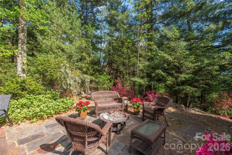 196 Rockhold Drive Asheville NC 28804