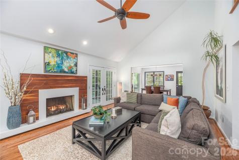 196 Rockhold Drive Asheville NC 28804