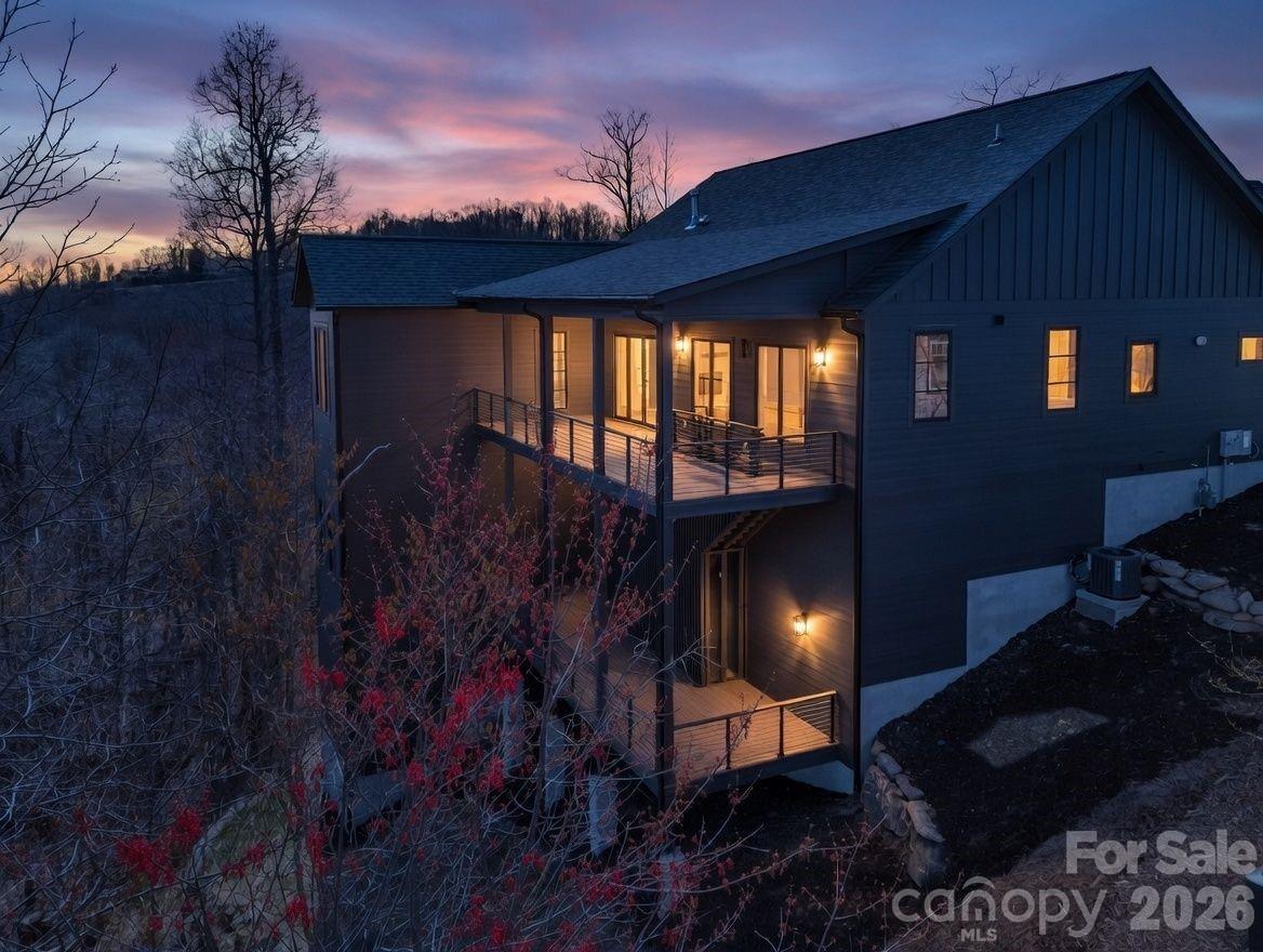 90 Summit Hill Road Hendersonville NC 28791
