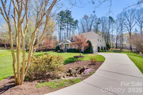 8075 Andrew Franklin Drive Denver NC 28037