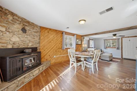 7495 Laurel Street Collettsville NC 28611