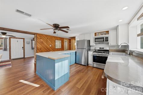 7495 Laurel Street Collettsville NC 28611