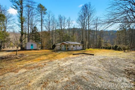7495 Laurel Street Collettsville NC 28611