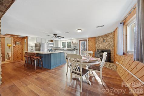 7495 Laurel Street Collettsville NC 28611