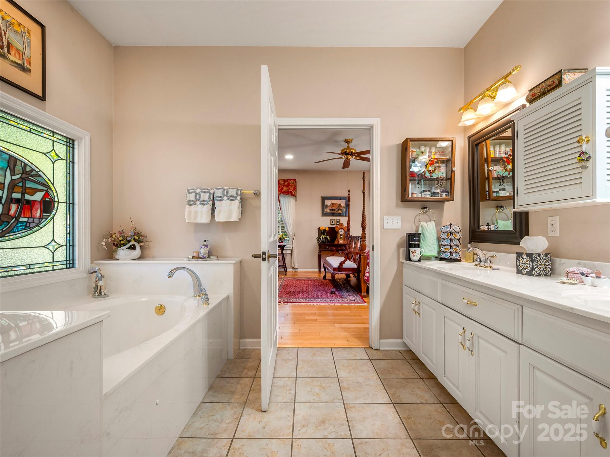 89 Memory Lane Saluda NC 28773