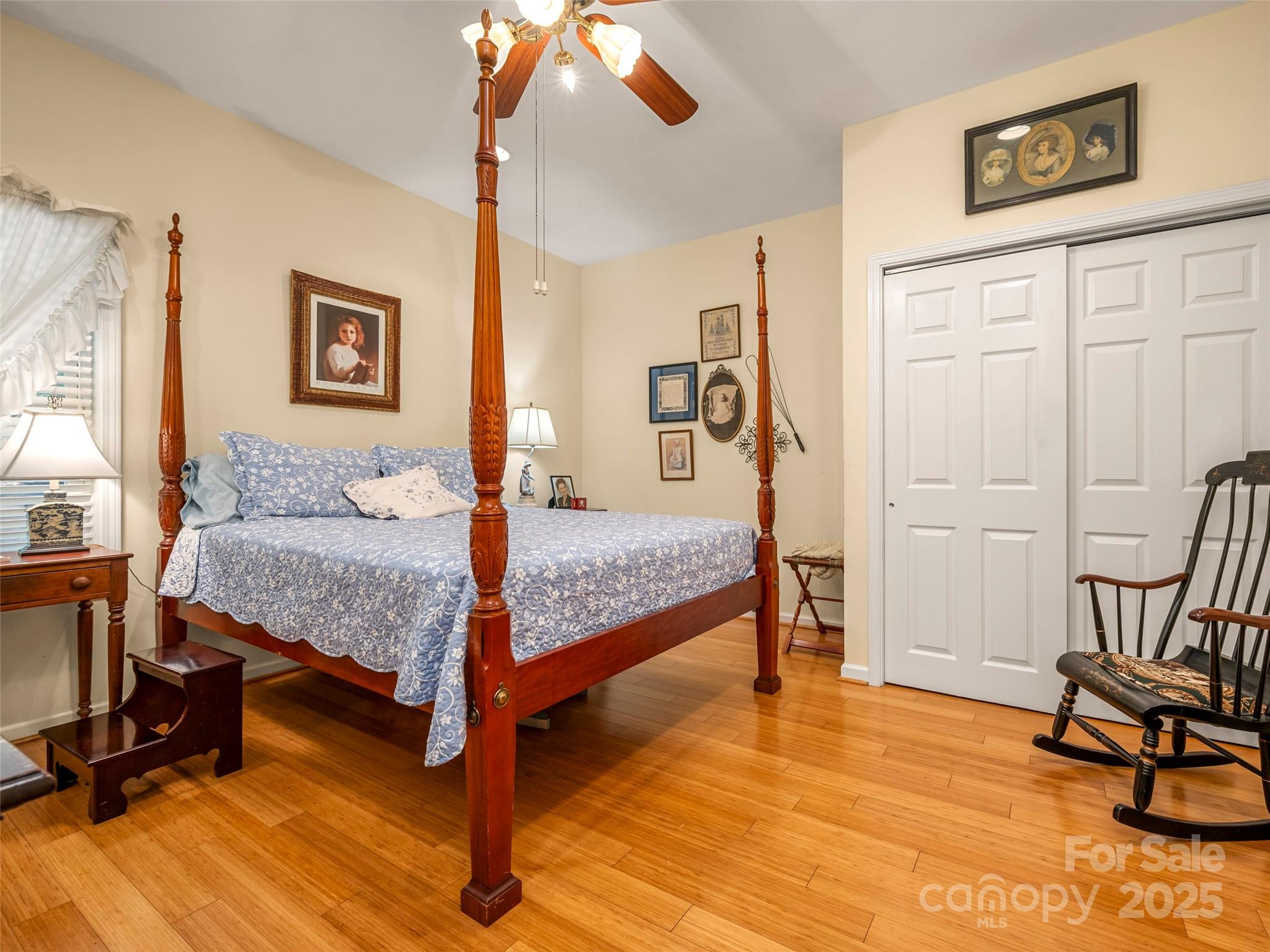 89 Memory Lane Saluda NC 28773