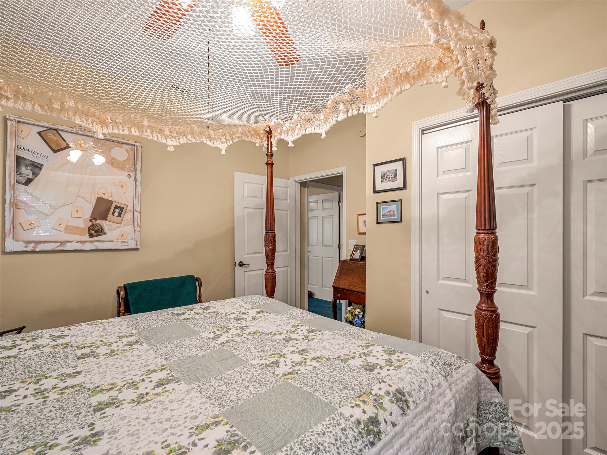 89 Memory Lane Saluda NC 28773