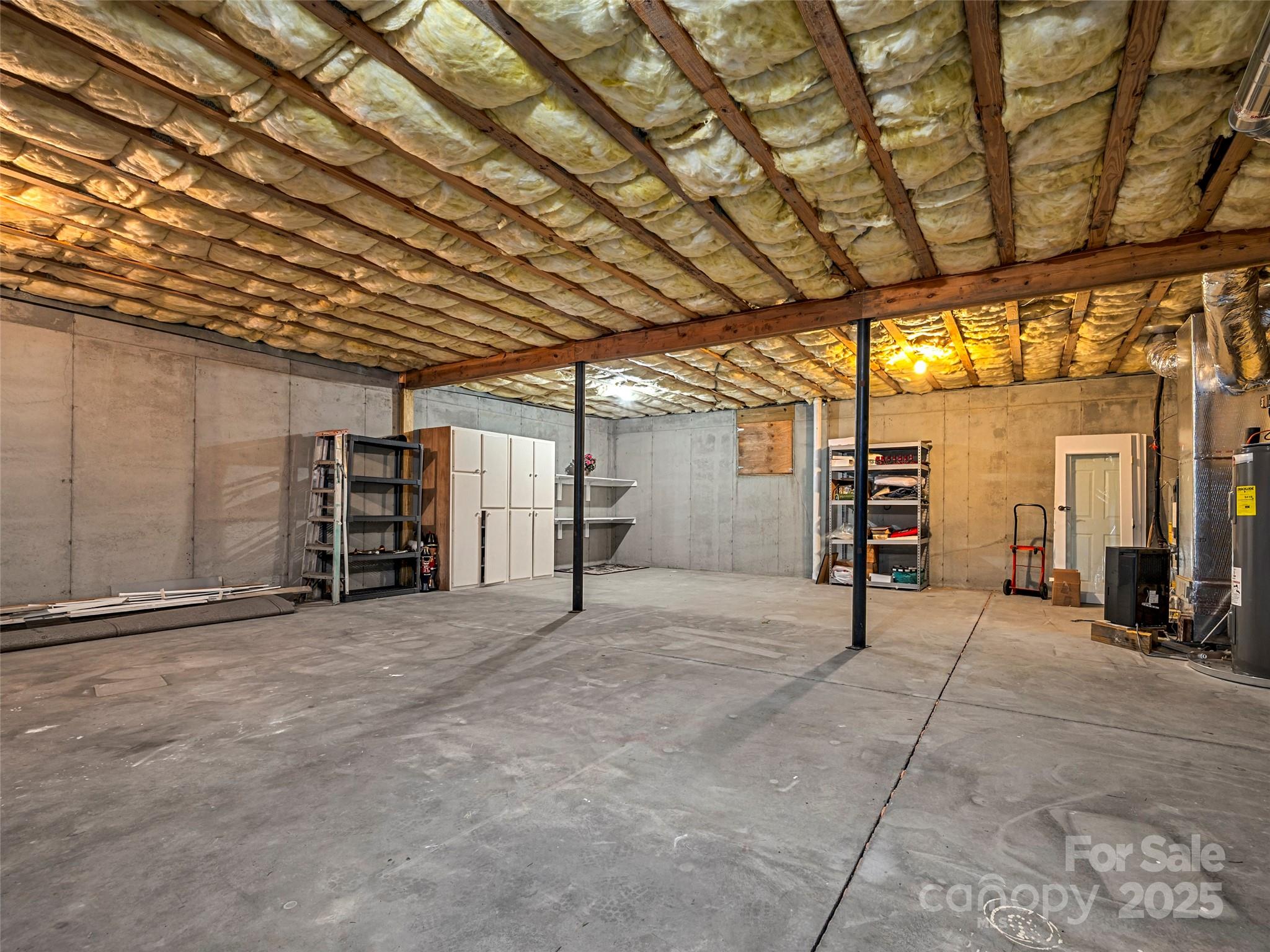 89 Memory Lane Saluda NC 28773