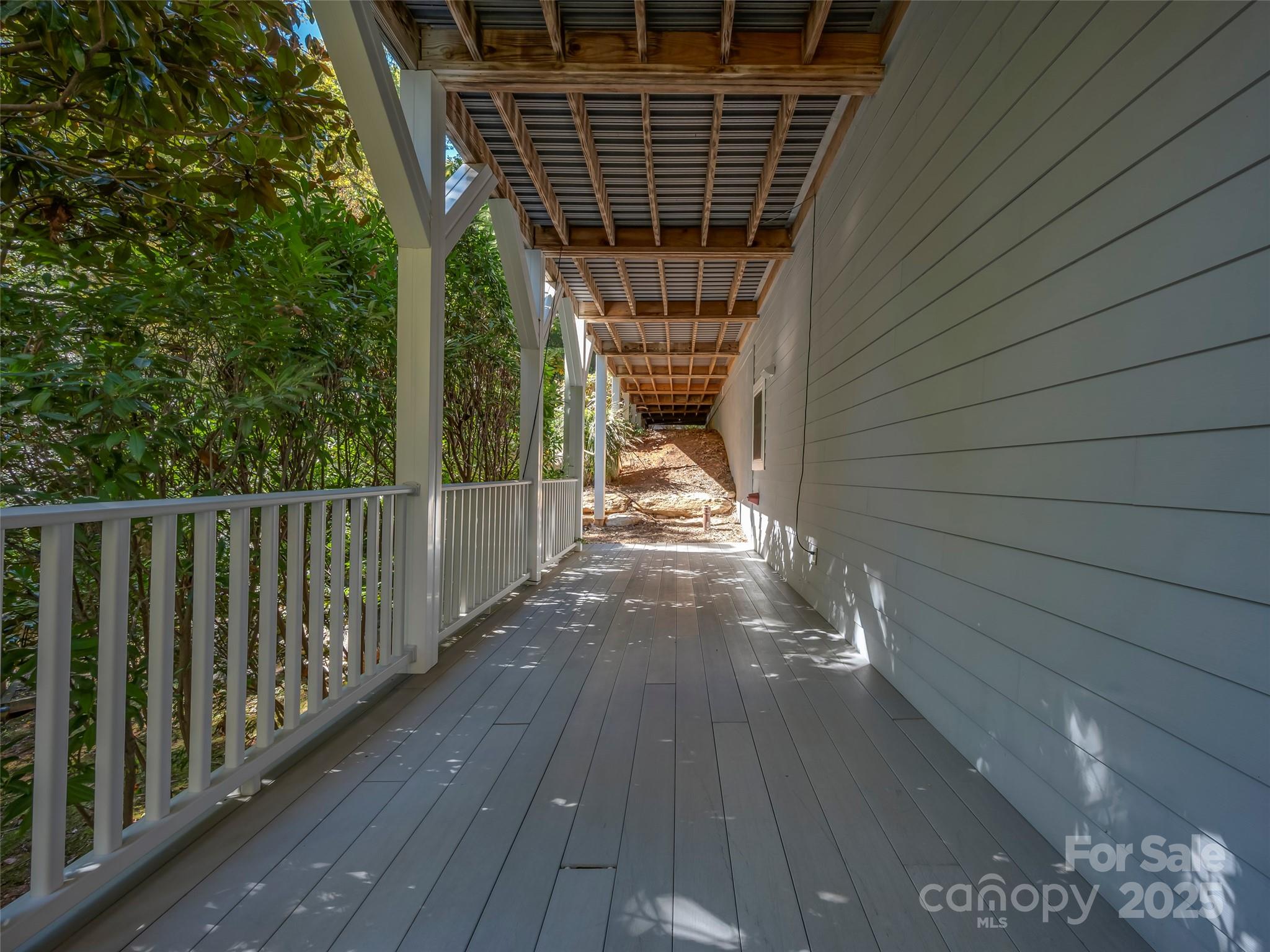 89 Memory Lane Saluda NC 28773