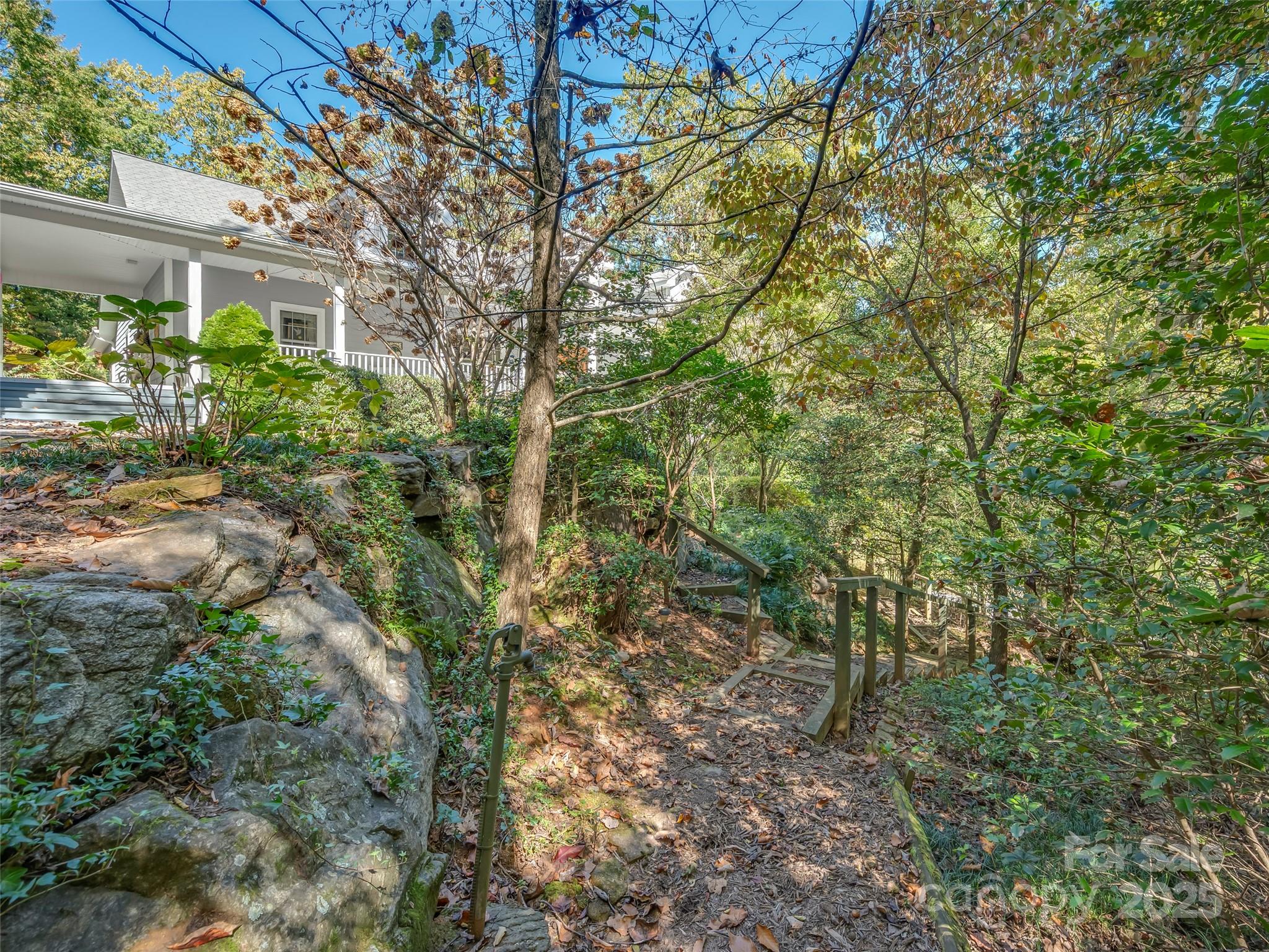 89 Memory Lane Saluda NC 28773