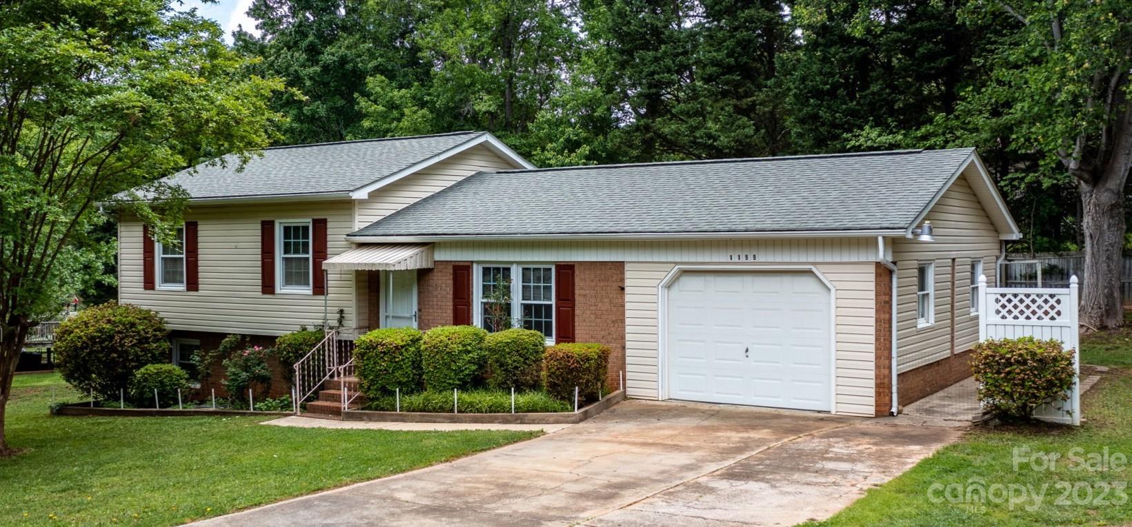 1199 Courtney Drive Hickory NC 28602