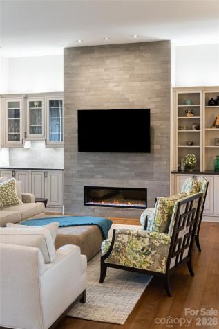 22 Snap Dragon Court Asheville NC 28804