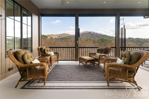 22 Snap Dragon Court Asheville NC 28804