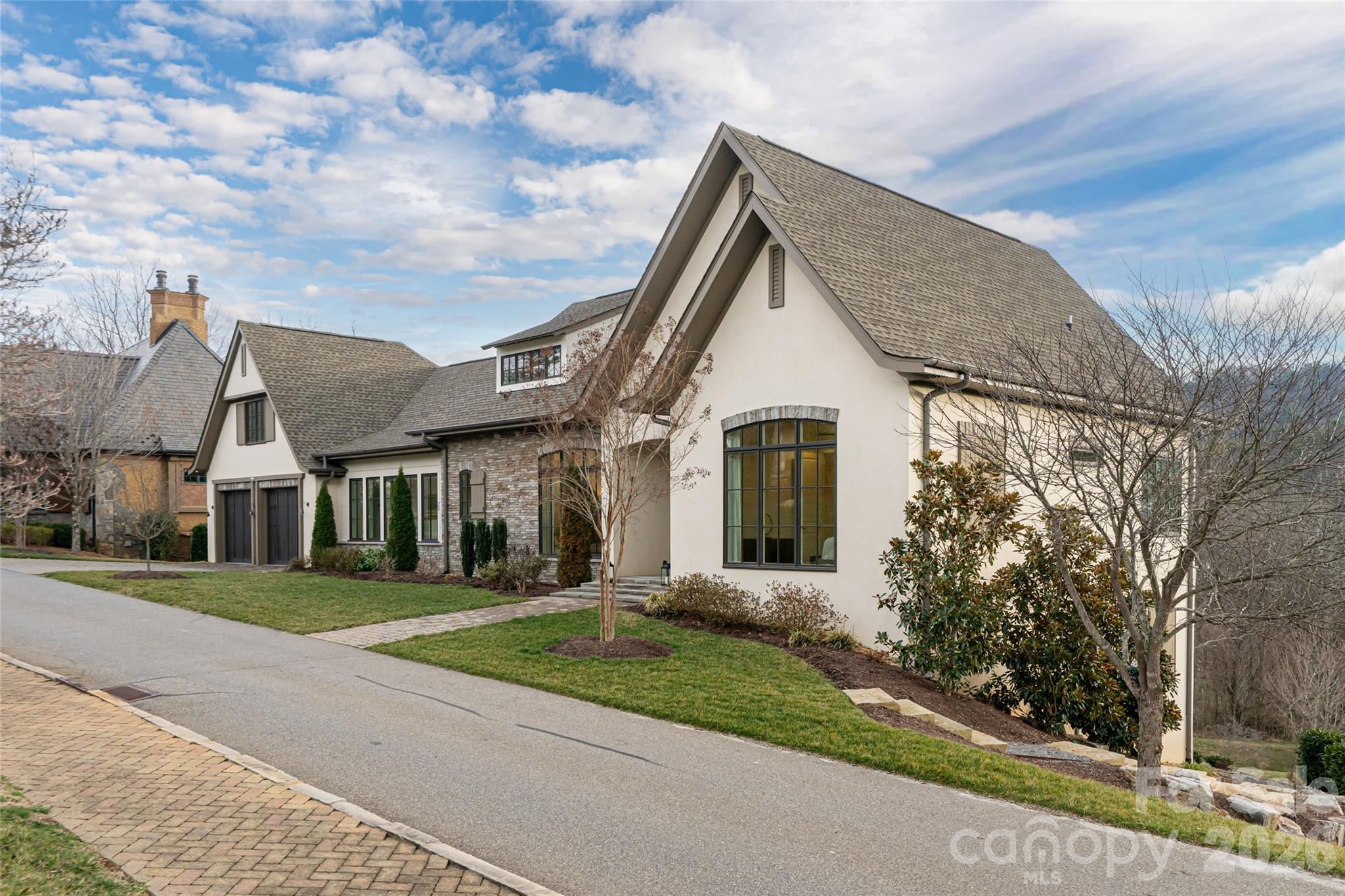 22 Snap Dragon Court Asheville NC 28804