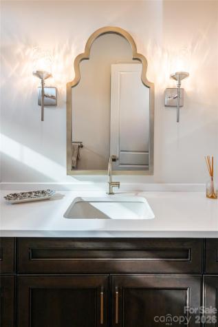 22 Snap Dragon Court Asheville NC 28804