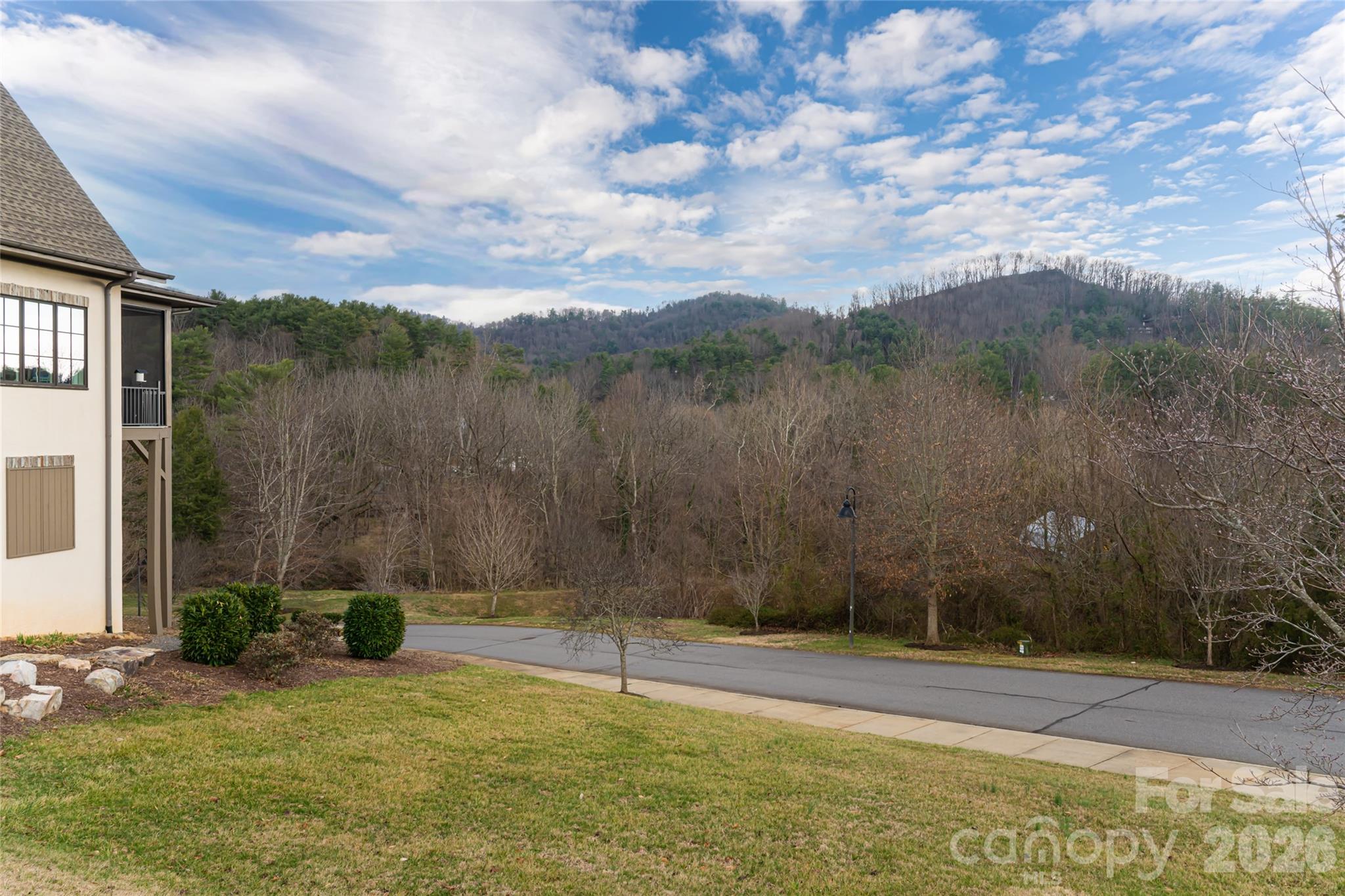 22 Snap Dragon Court Asheville NC 28804