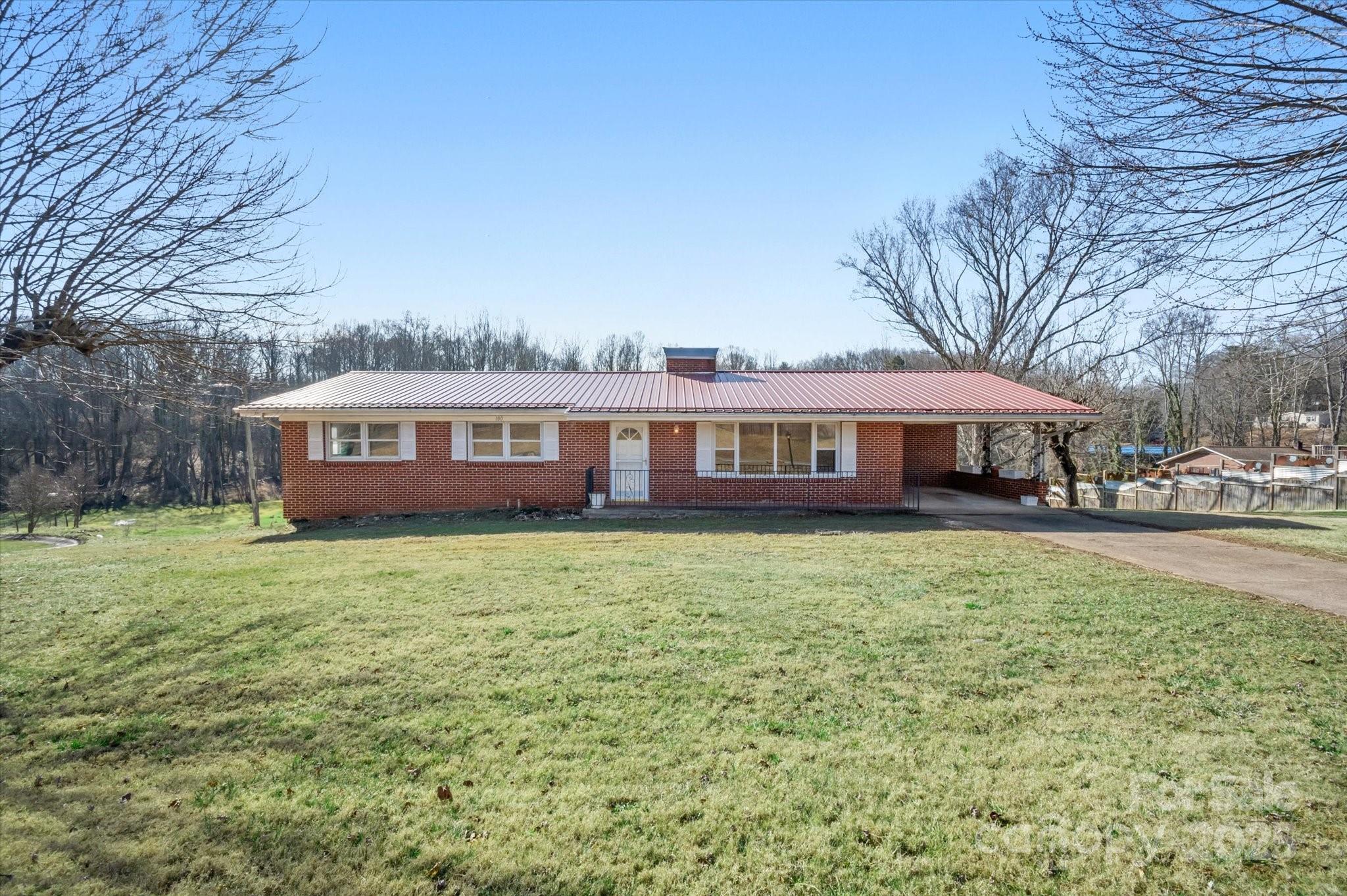 700 Justice Ridge Road Candler NC 28715