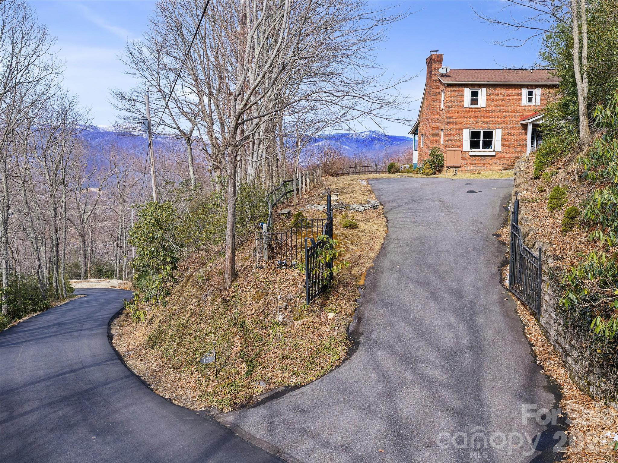 126 Wildflower Cove Drive Swannanoa NC 28778