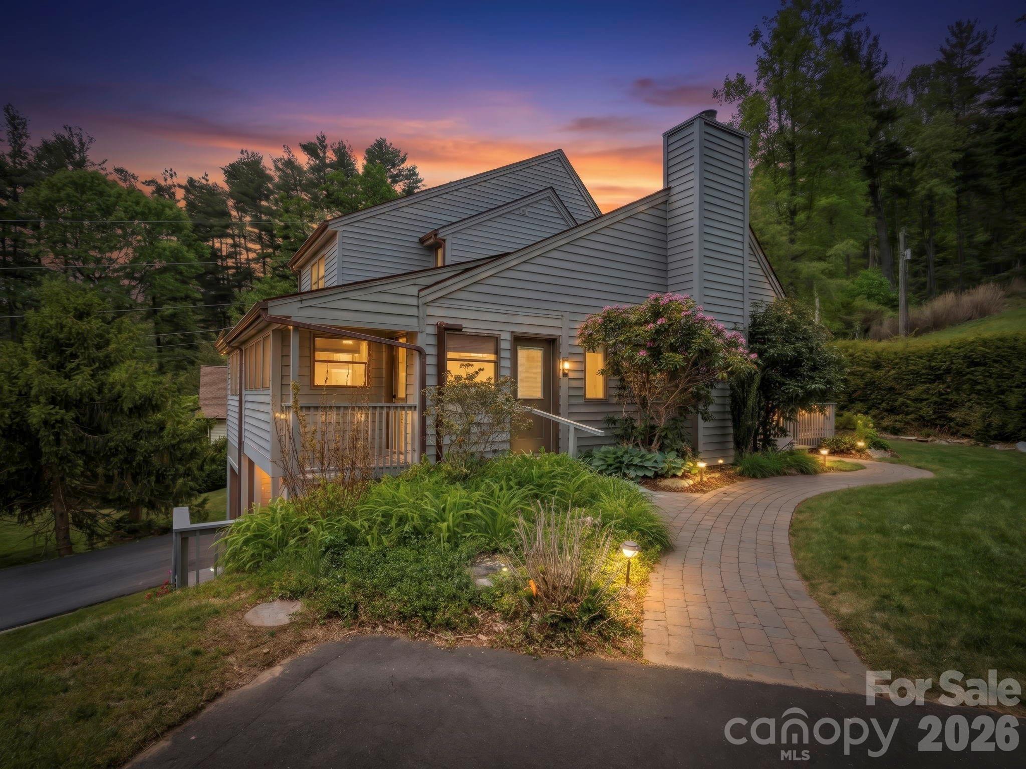 317 Robertson Street Burnsville NC 28714
