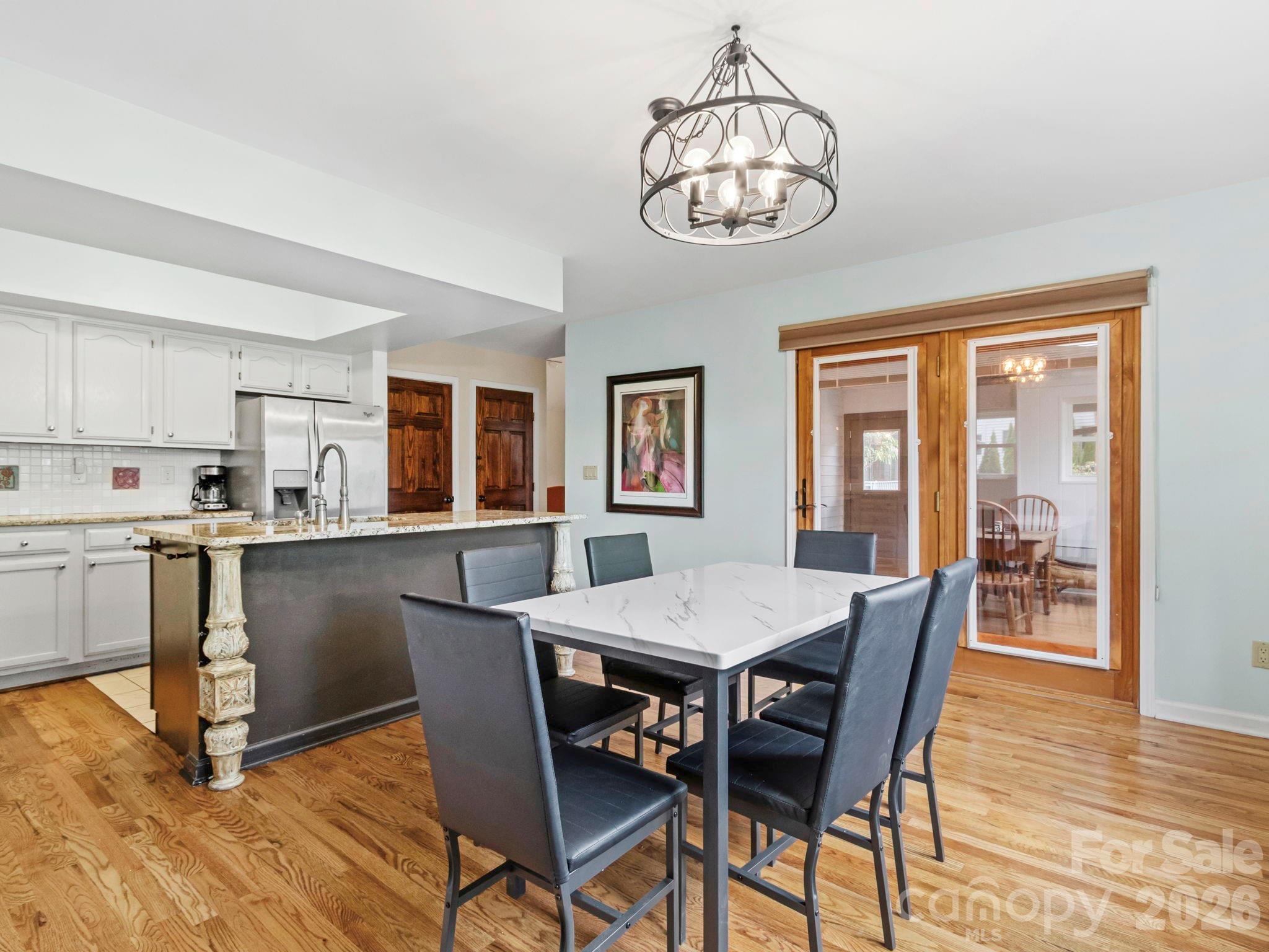 317 Robertson Street Burnsville NC 28714