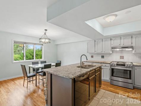 317 Robertson Street Burnsville NC 28714