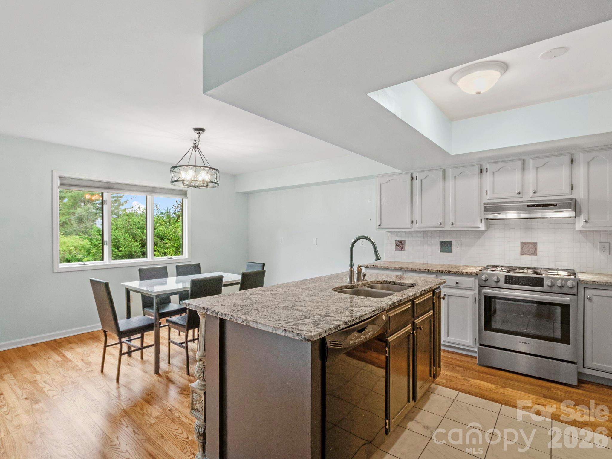 317 Robertson Street Burnsville NC 28714