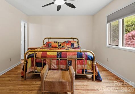 317 Robertson Street Burnsville NC 28714