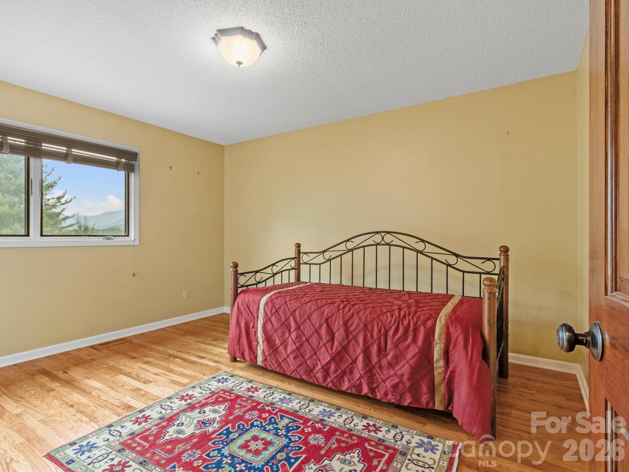 317 Robertson Street Burnsville NC 28714