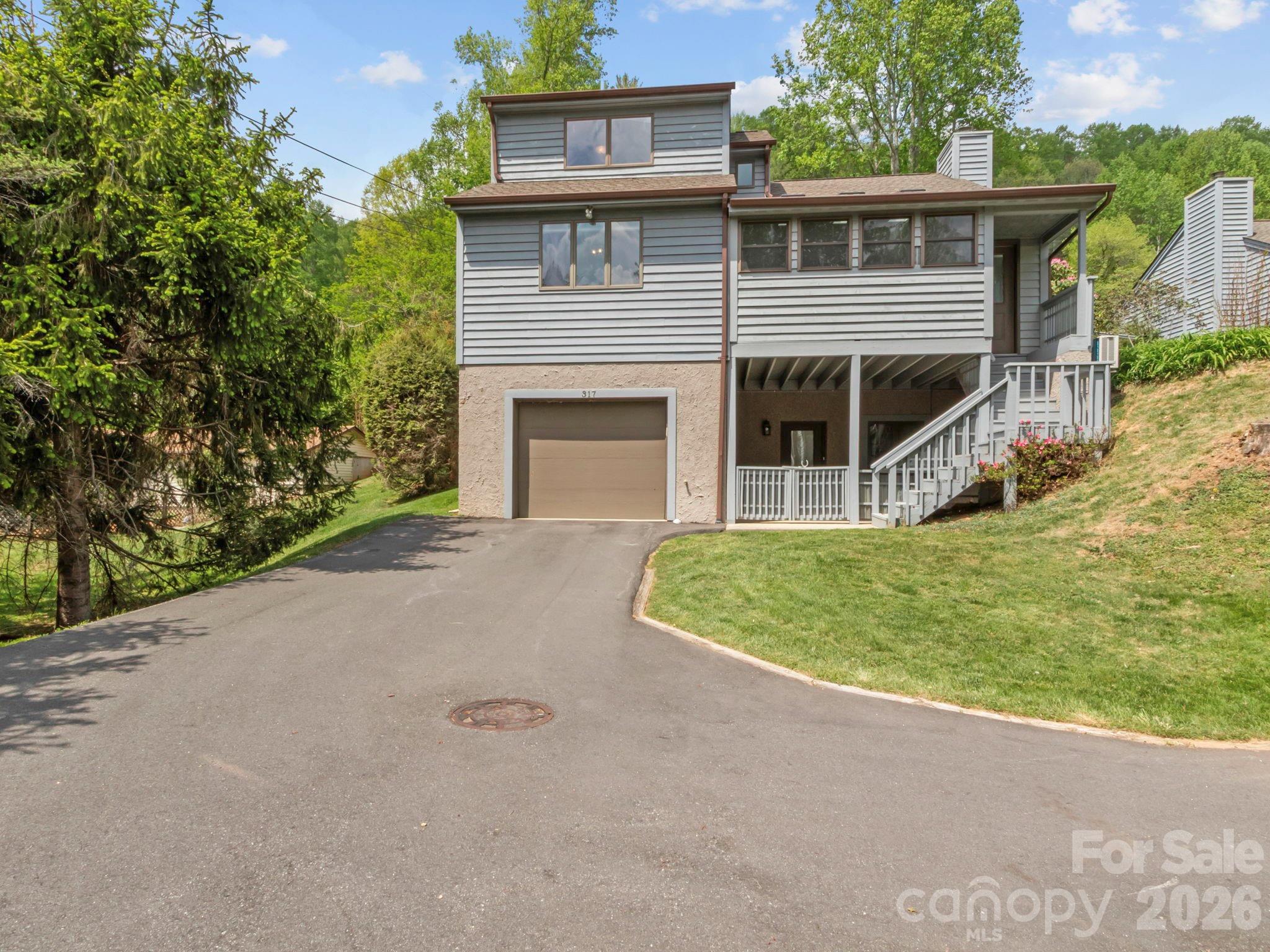317 Robertson Street Burnsville NC 28714