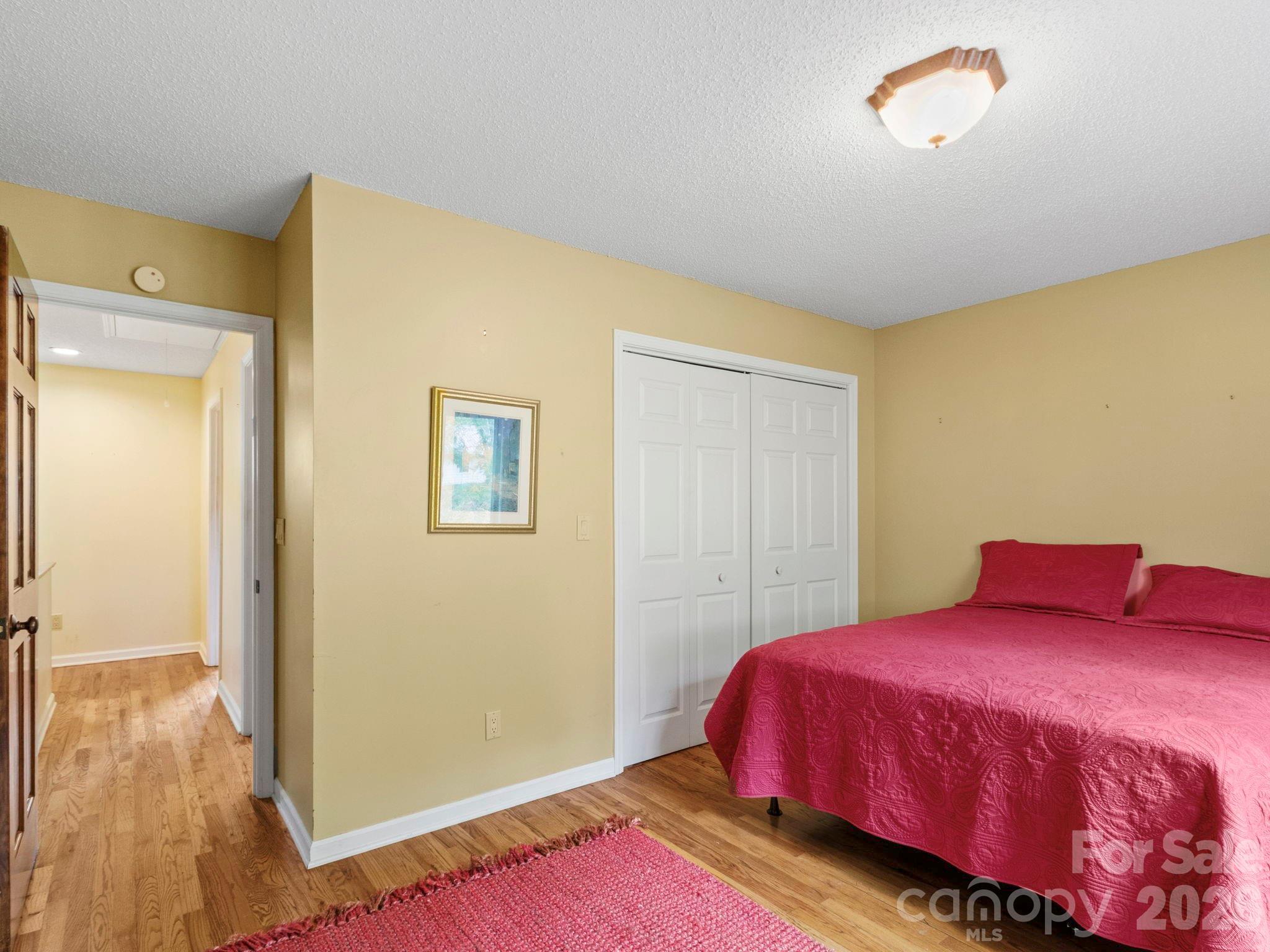 317 Robertson Street Burnsville NC 28714