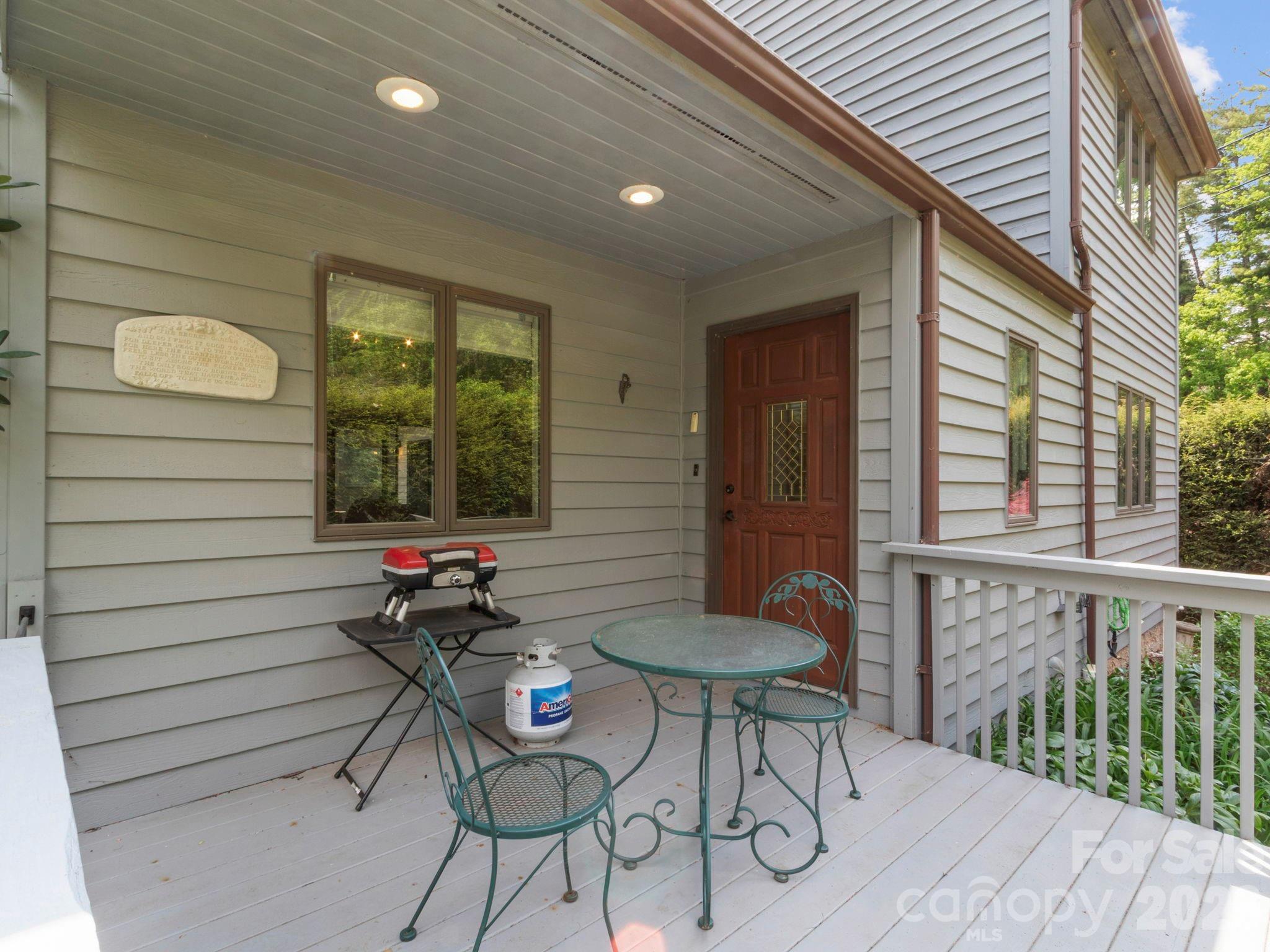 317 Robertson Street Burnsville NC 28714